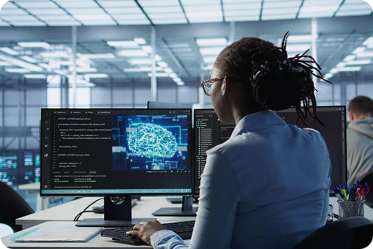 Profissional de tecnologia desenvolvendo IA