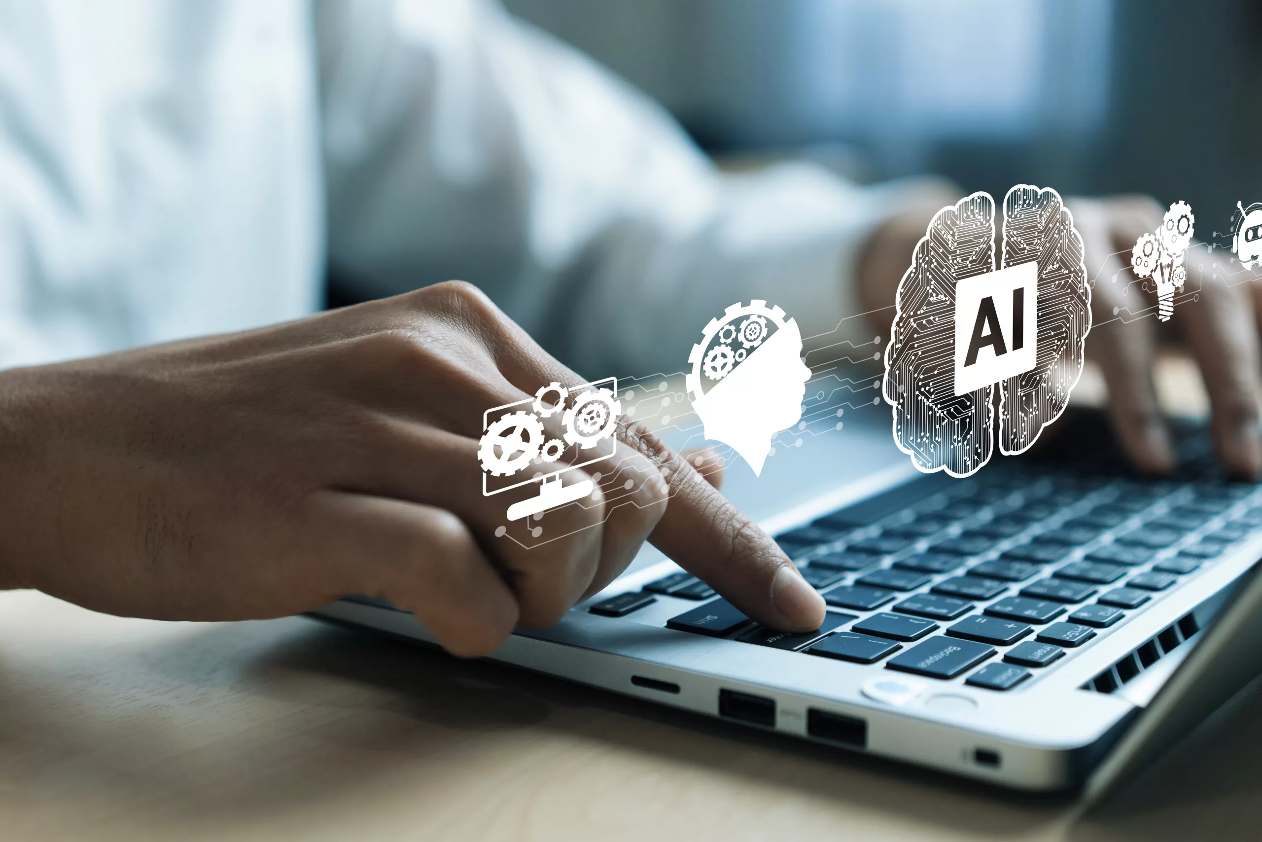 Mãos digitando em um laptop com ícones digitais de inteligência artificial e automação sobrepostos.