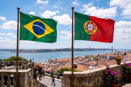 Bandeiras de Brasil e Portugal representando Nearshoring Brasil–Portugal